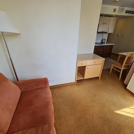 10q - Z6 605 Warszawa